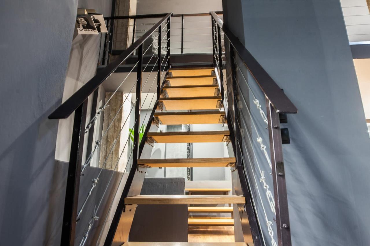 Trendy Industrial Apt Next To Museum Of Acropolis Athens Exterior photo