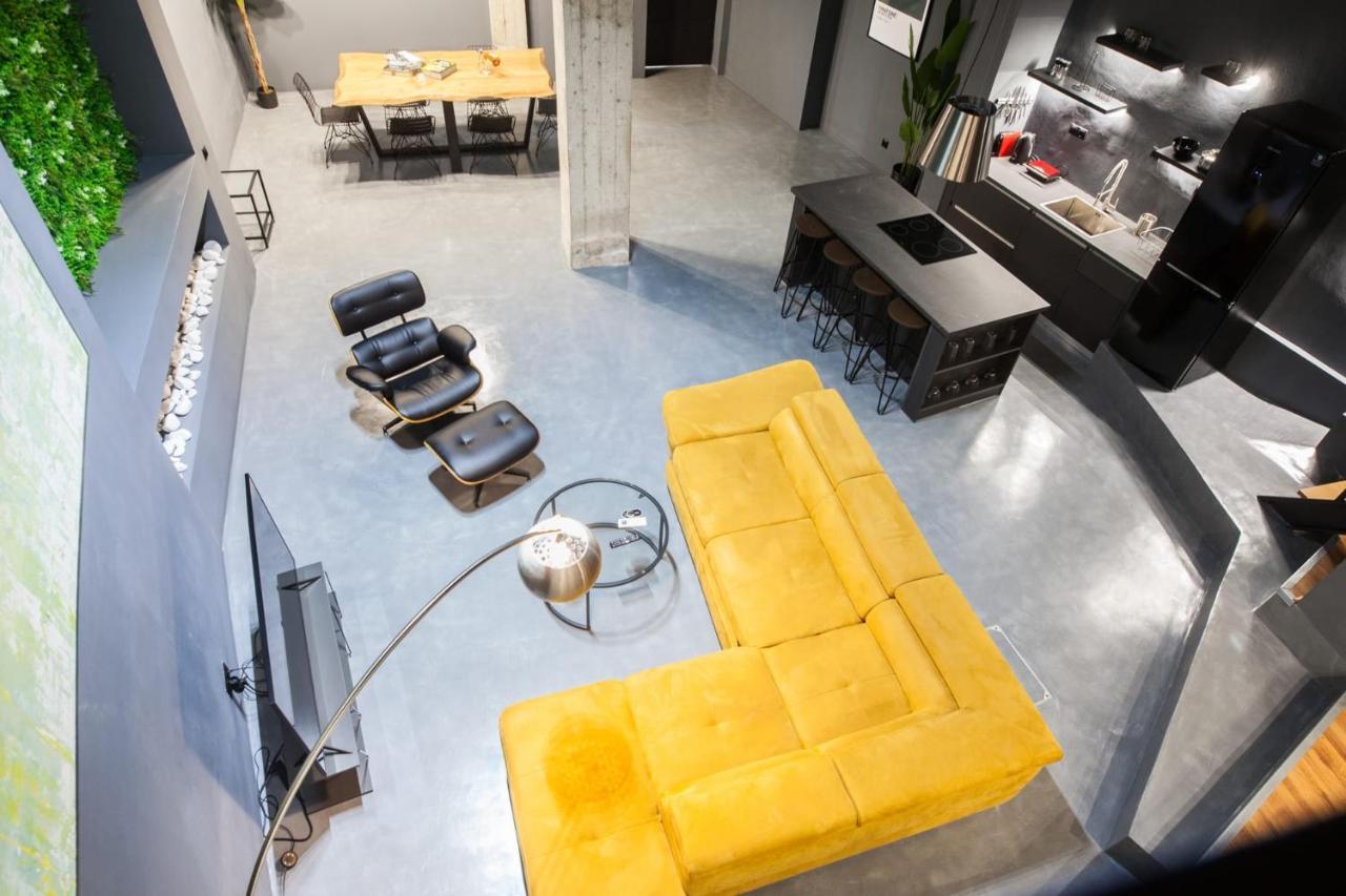 Trendy Industrial Apt Next To Museum Of Acropolis Athens Exterior photo